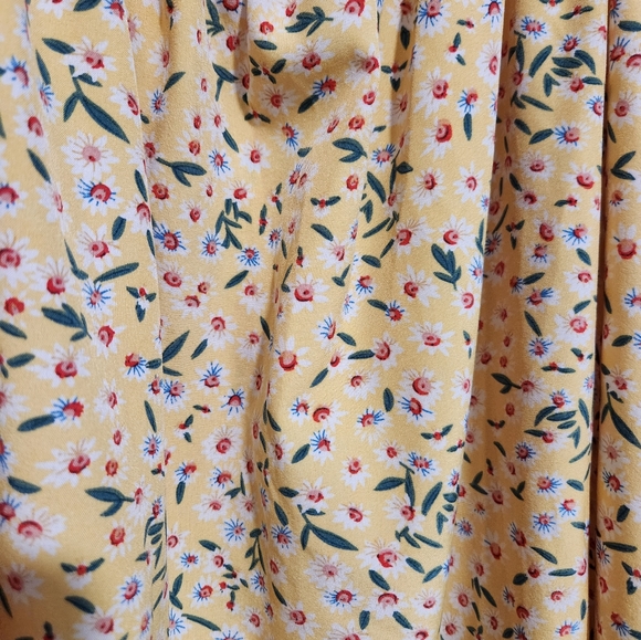 Shein Yellow Floral Mini Sundress with Tie-back and Cutout in Front - Picture 4 of 5